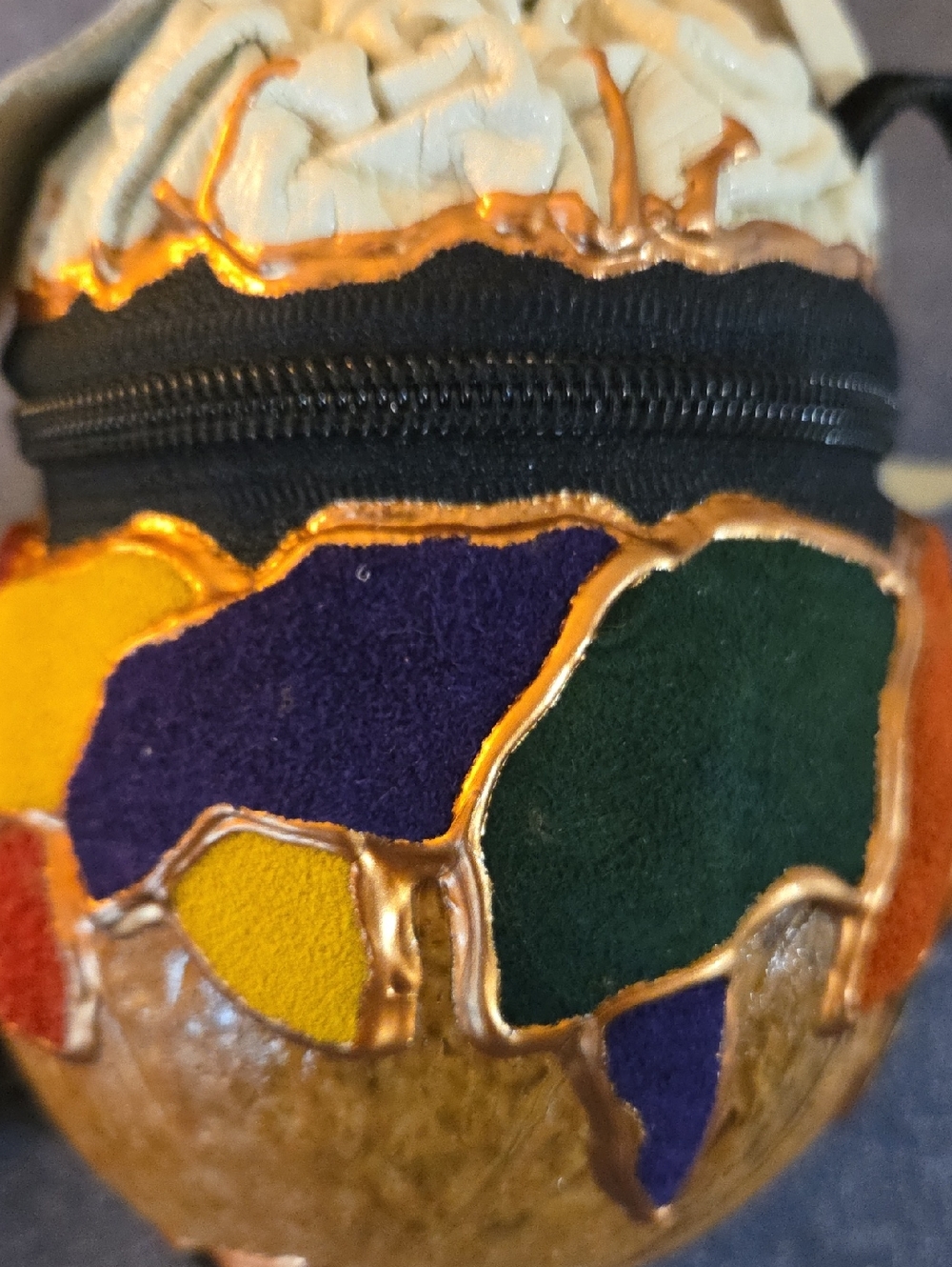 Handcrafted Vintage Coconut Multicolor Leather Cross Body Cord & Zipper Purse - Picture 3 of 7